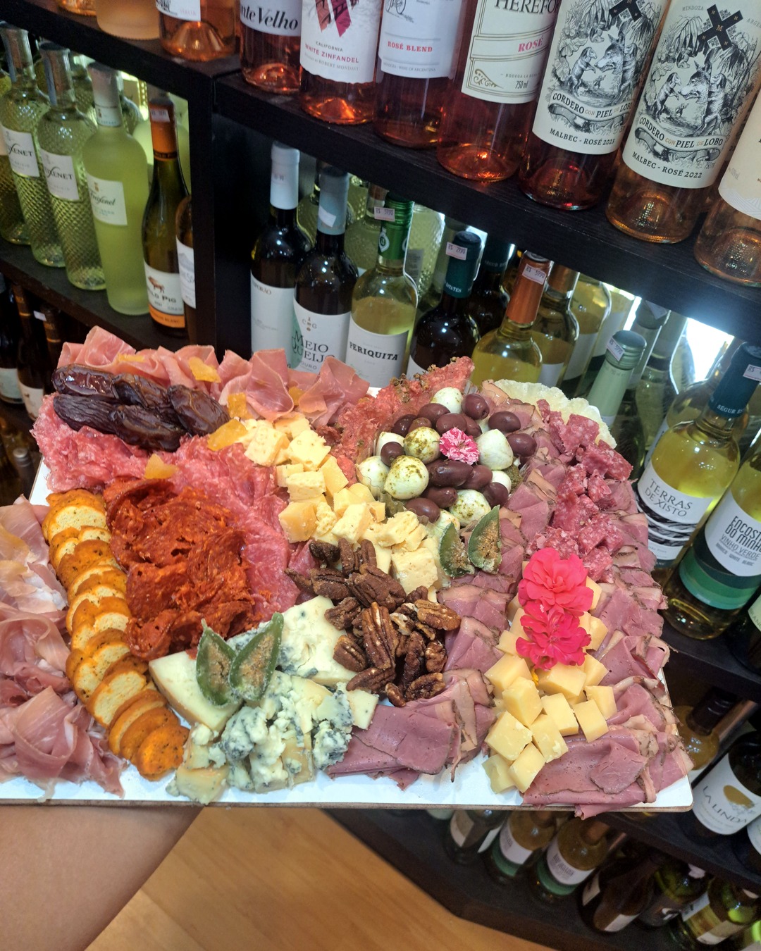 Vinhos e itens de mesa para harmonização